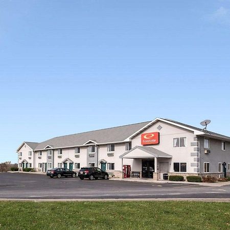Econo Lodge Inn & Suites Canandaigua Dış mekan fotoğraf