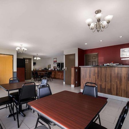 Econo Lodge Inn & Suites Canandaigua Dış mekan fotoğraf