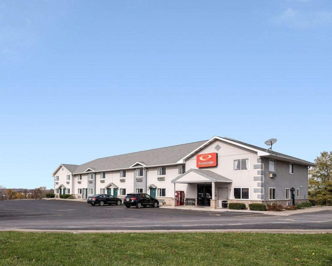 Econo Lodge Inn & Suites Canandaigua Dış mekan fotoğraf