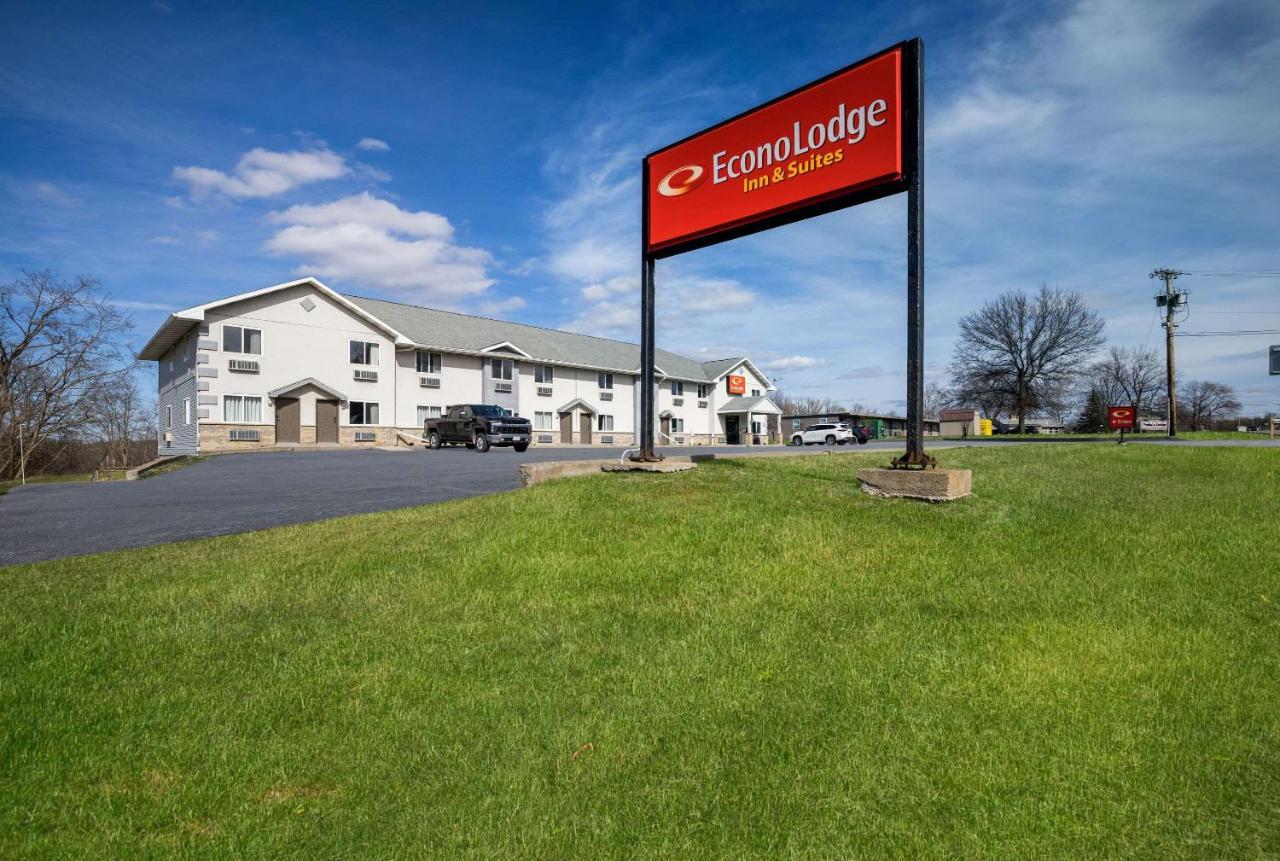 Econo Lodge Inn & Suites Canandaigua Dış mekan fotoğraf