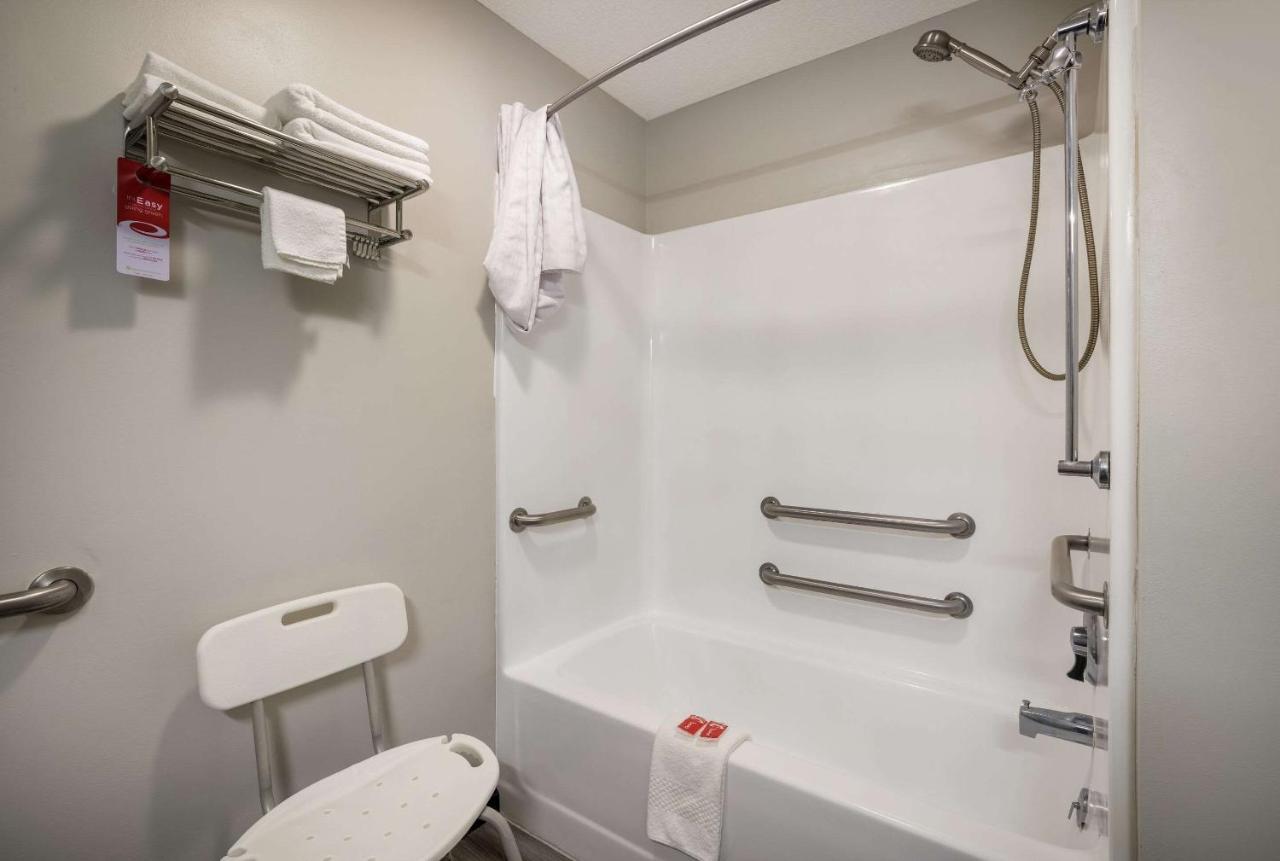 Econo Lodge Inn & Suites Canandaigua Dış mekan fotoğraf