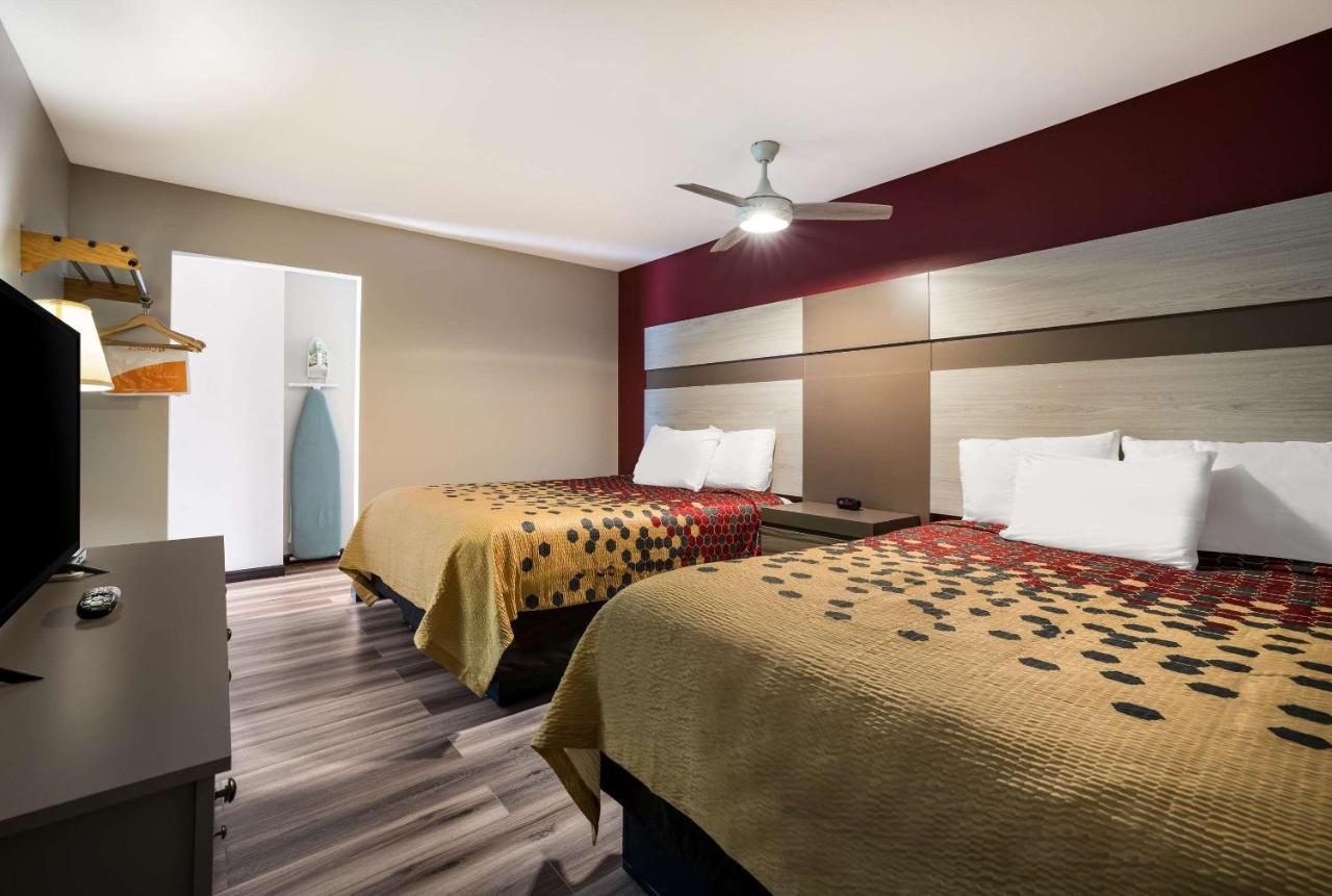 Econo Lodge Inn & Suites Canandaigua Dış mekan fotoğraf