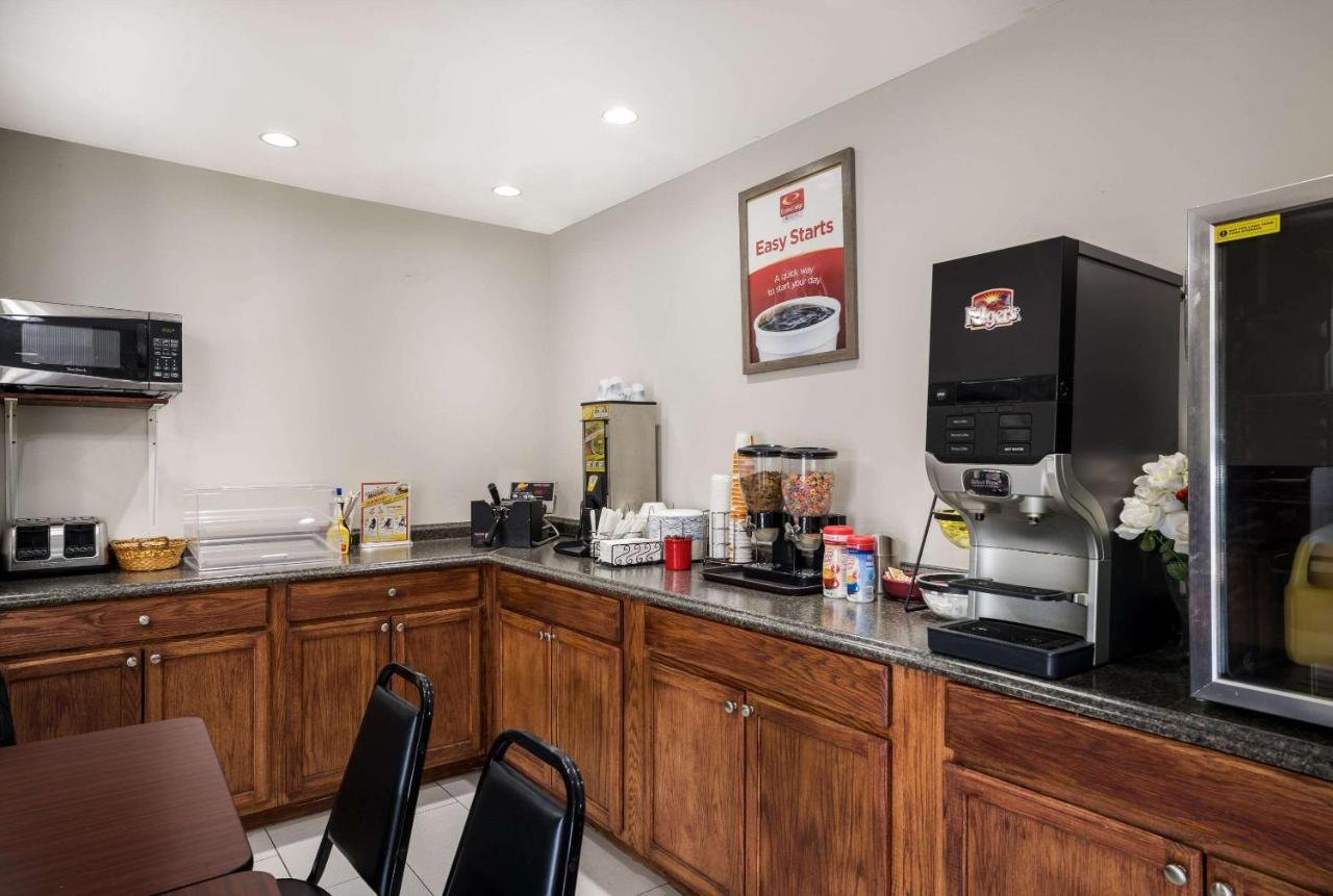 Econo Lodge Inn & Suites Canandaigua Dış mekan fotoğraf