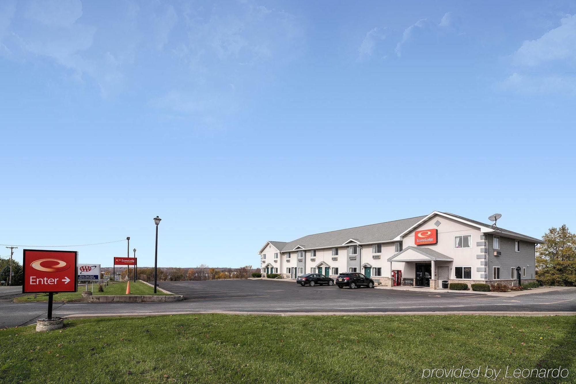 Econo Lodge Inn & Suites Canandaigua Dış mekan fotoğraf