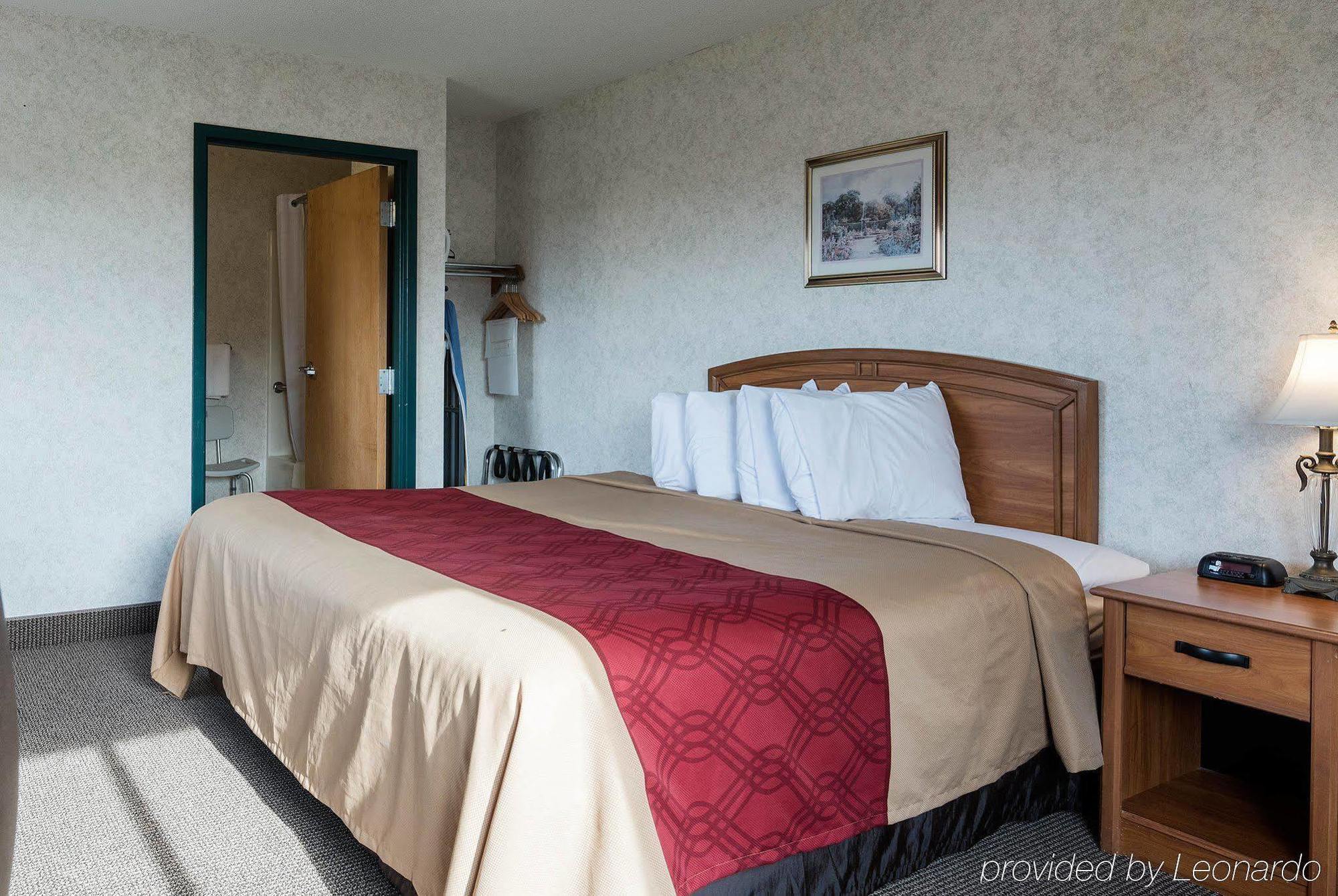 Econo Lodge Inn & Suites Canandaigua Dış mekan fotoğraf